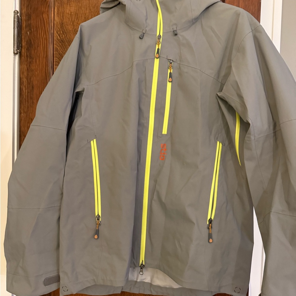 Stio Men's Gray Ski Jacket with Bright Yellow Accents